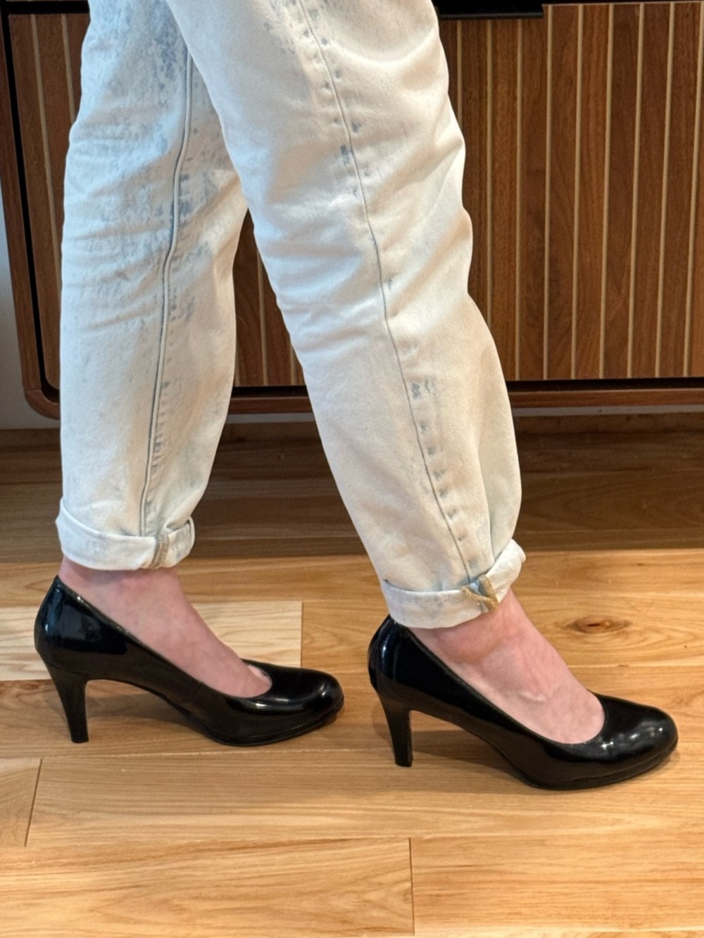 Naturalizer Black Patent Pumps Low Heel Comfort Shoes Size 7.5
